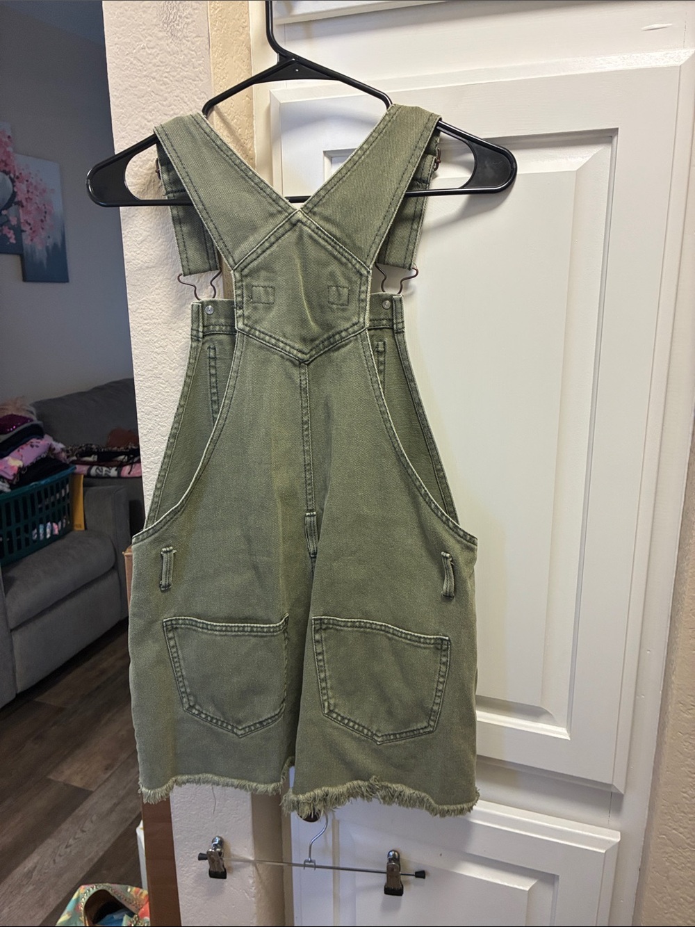 Melville 100% cotton green denim short overalls w/ a distressed, frayed hem. - Picture 9 of 14